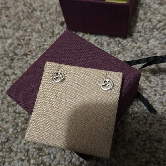 Brand new Gucci emblem earrings silver - Picture 3 of 3